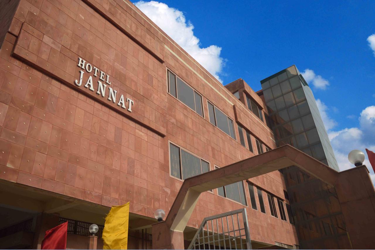 Hotel Jannat アーグラ エクステリア 写真